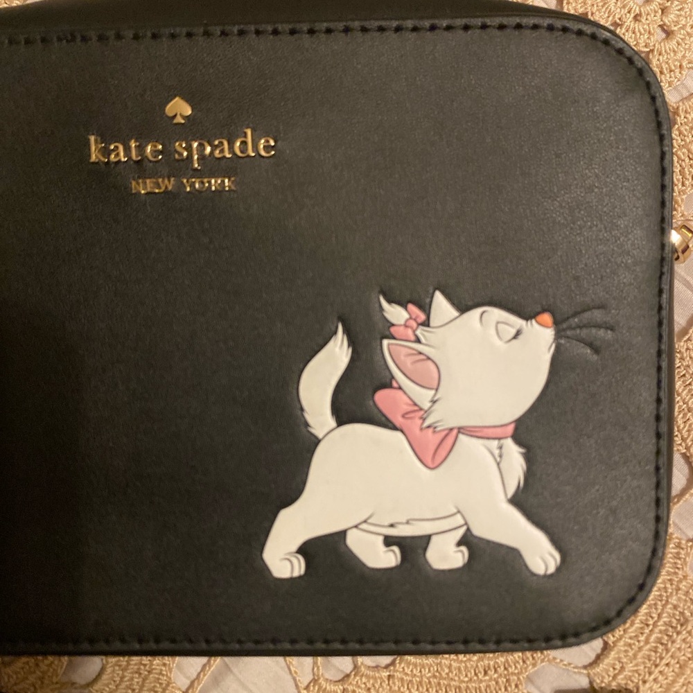 Kate Spade Disney Black crossbody Bag with MARIE from the Aristocats! - Picture 3 of 11
